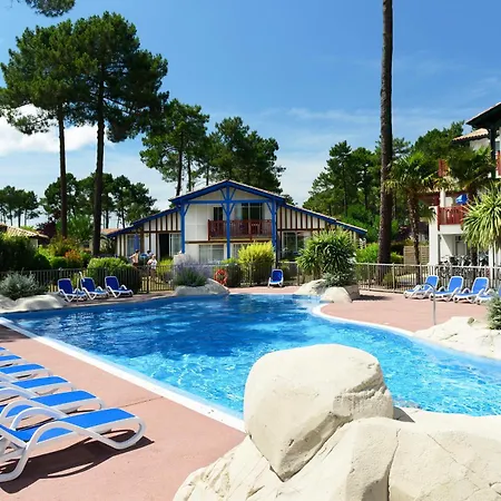 Odalys Les Greens Du Bassin 假日公园 3*