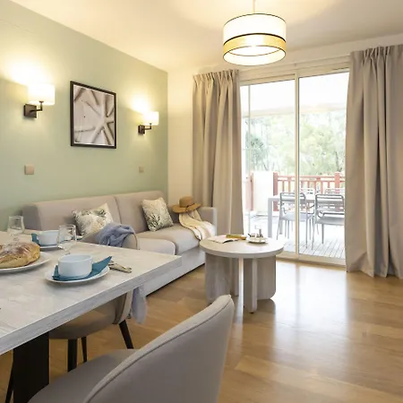База отдыха Odalys Domaine Les Greens Du Bassin D'arcachon 3*