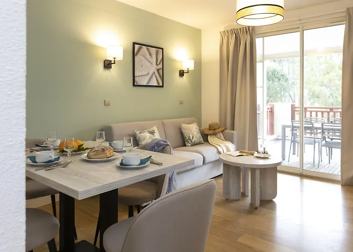 Odalys Domaine Les Greens Du Bassin D'arcachon منتزه العطل غوجان-ميستراس